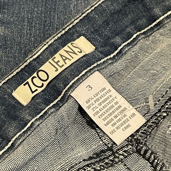 ZCO Distressed Embroidered Skinny Bootcut Jeans Size 3 - Picture 7 of 7